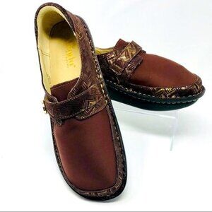 Alegria Dena Neoprene Clogs 41